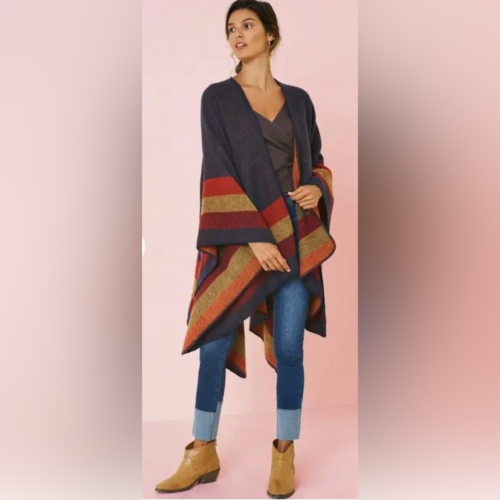 The Isla color block wrap/poncho reversible one size new